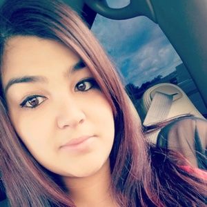 Meet your Posher, Beatriz